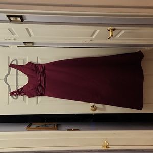 David's Bridal bridesmaids/prom maroon dress